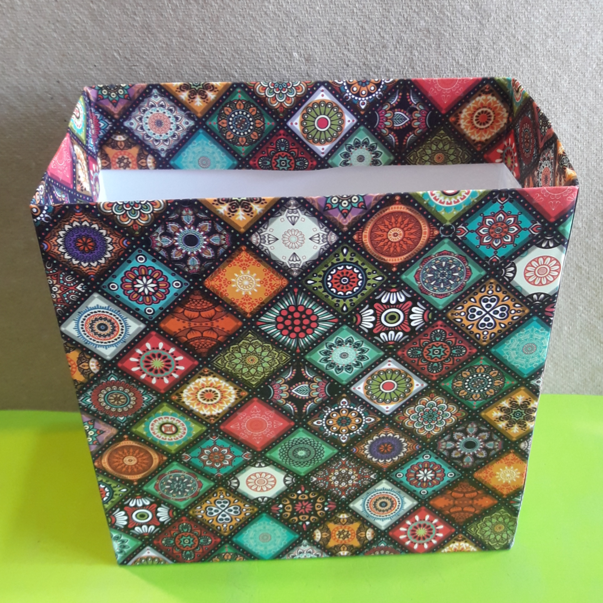 ساک دستی کاغذی متوسط ، طرح فرش