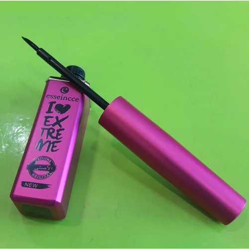 خط چشم اسنس صورتی