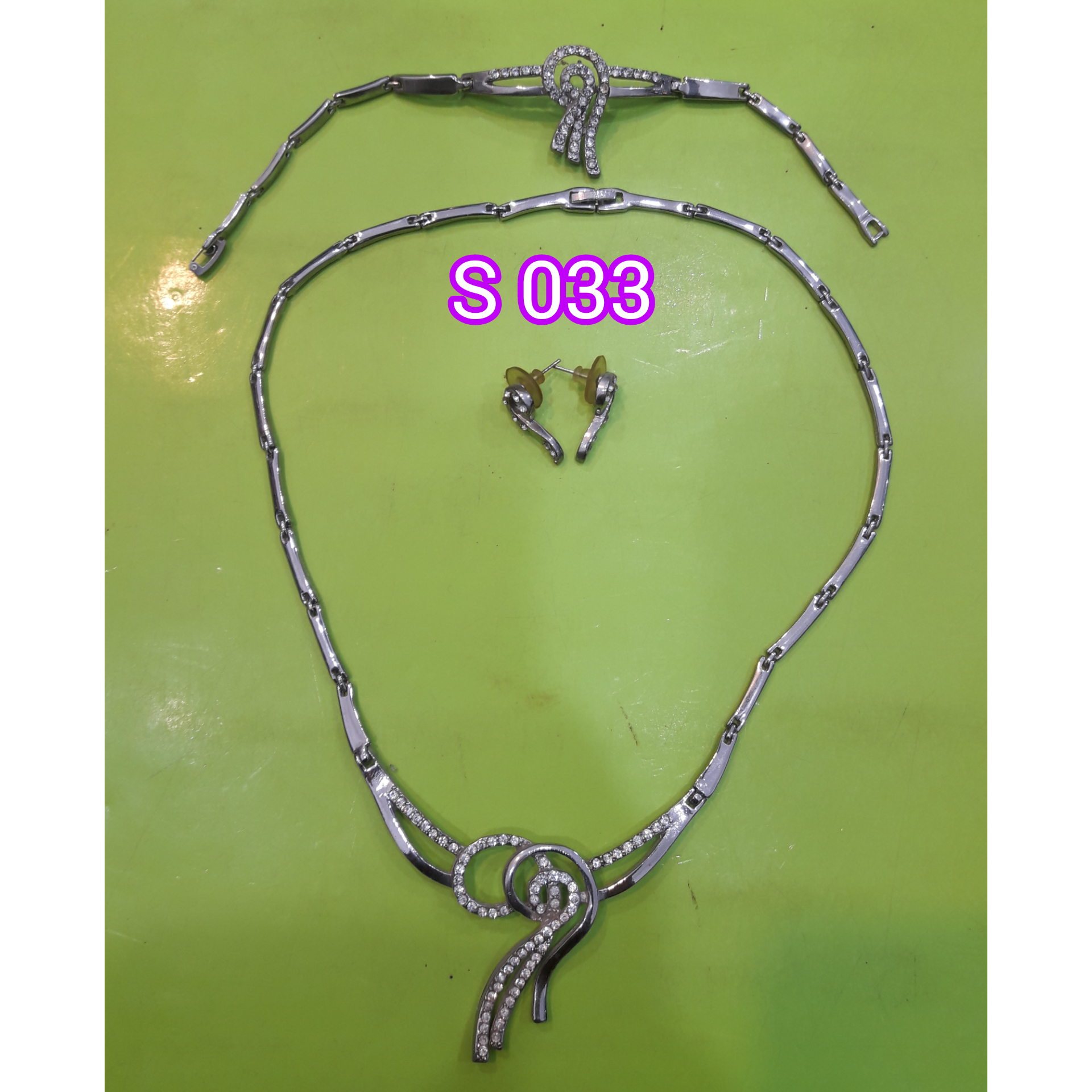 ست گرنبند، دستبند و گوشواره  S 033