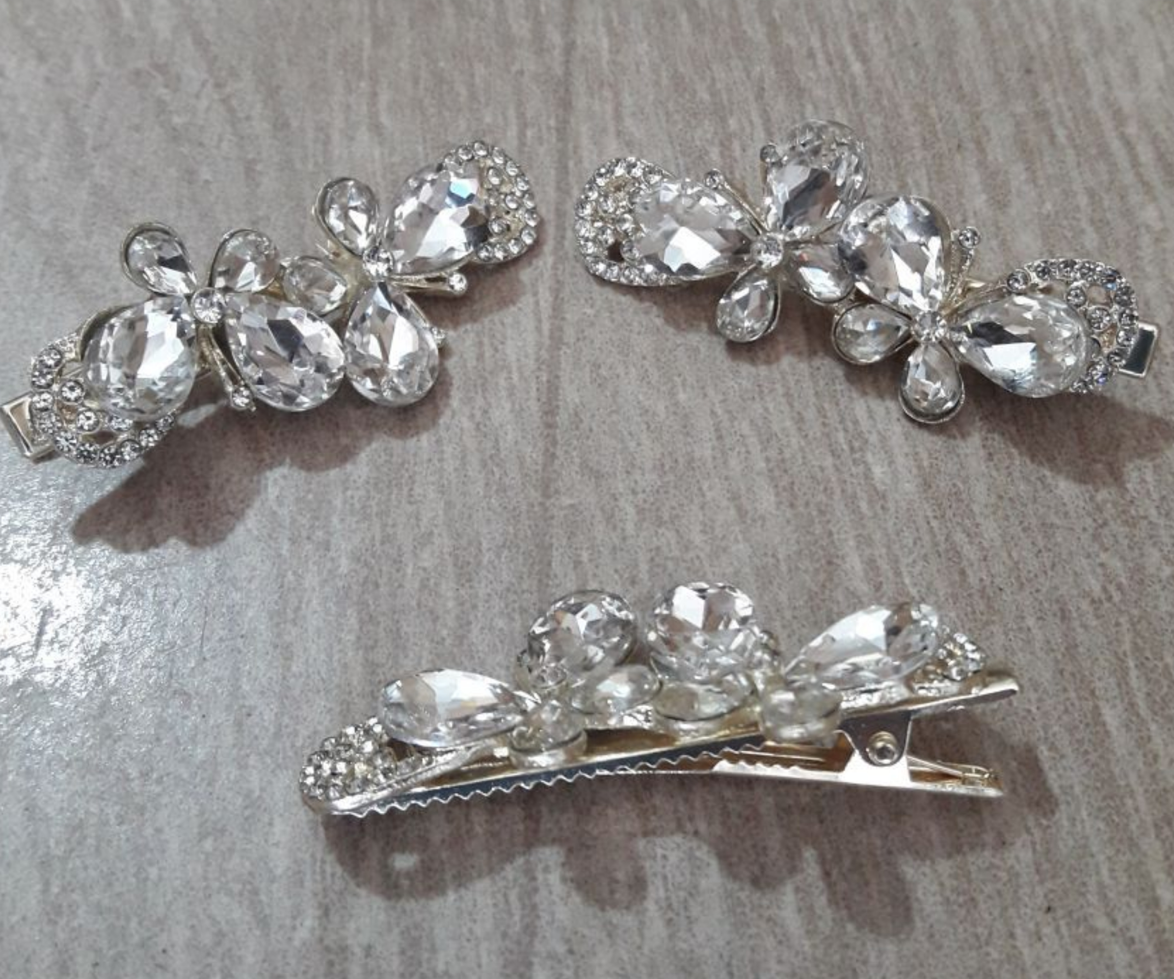 انبری گل نگین الماسی